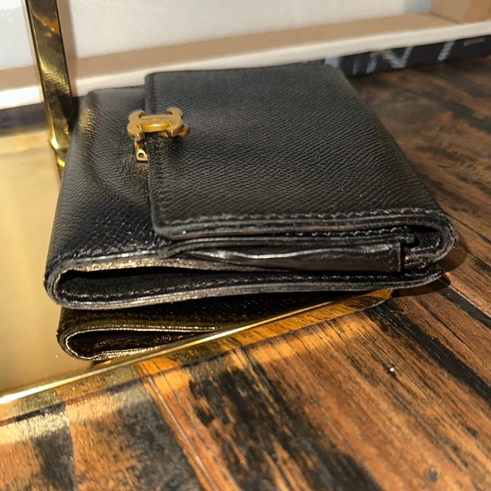 Chanel Black Leather Women's Bag - Picture 4 of 10